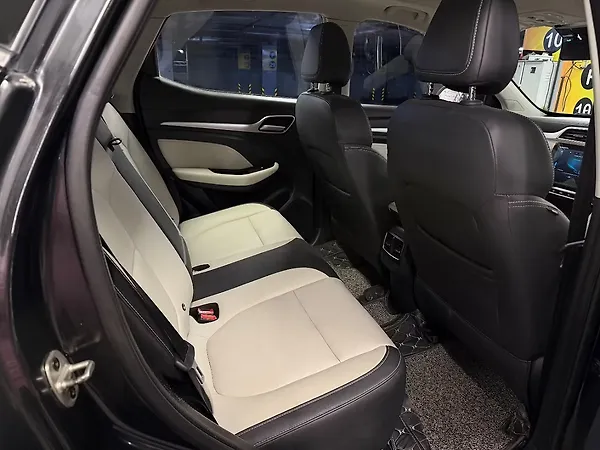 MG ZS EV Exclusive - Photo 8