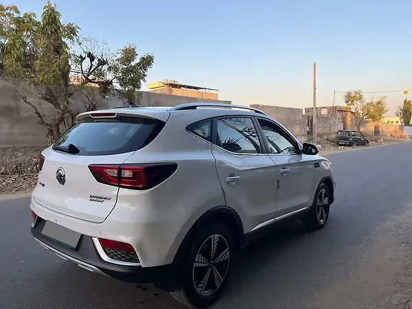 MG ZS EV Exclusive Plus 50.3 kWh Dark Grey - Photo 3