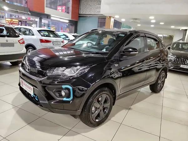 Tata Nexon EV XZ Plus LUX Dark Edition - Photo 7