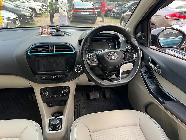 Tata Tigor EV XZ Plus 26.0 kWh - Photo 8