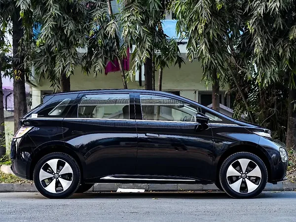 MG Windsor EV Essence 38.0 kWh - Photo 6