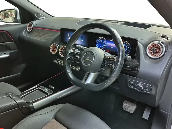 Mercedes-Benz EQA 250 Plus - Photo 7