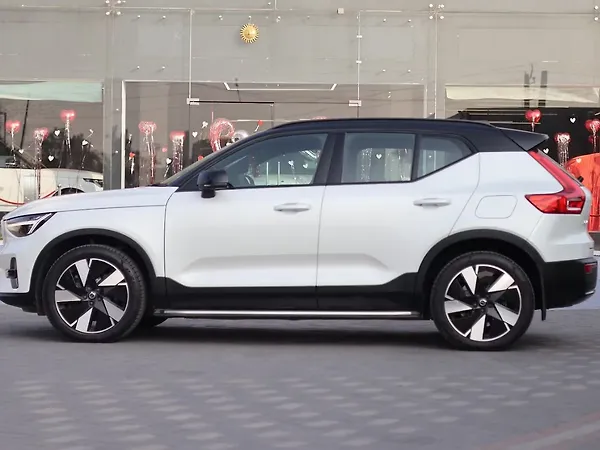 Volvo EX40 Ultimate AWD - Photo 8