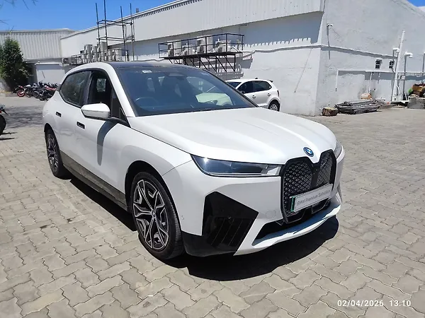 BMW iX xDrive 50 - Photo 7