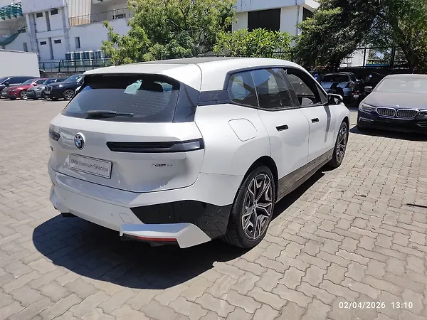 BMW iX xDrive 50 - Photo 4