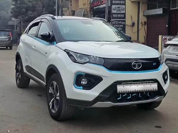 Tata Nexon EV XZ Plus Lux 7.2 KW Fast Charger [2022-2023] - Photo 6