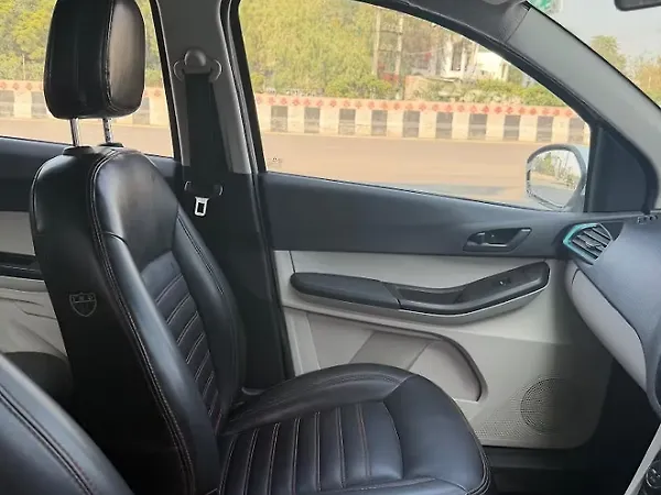 Tata Tiago EV XT Long Range [2022-2025] - Photo 8