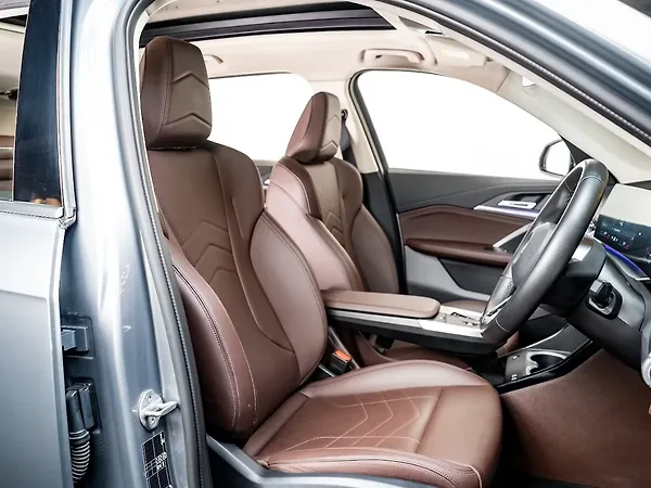 BMW iX1 eDrive20L M Sport - Photo 5