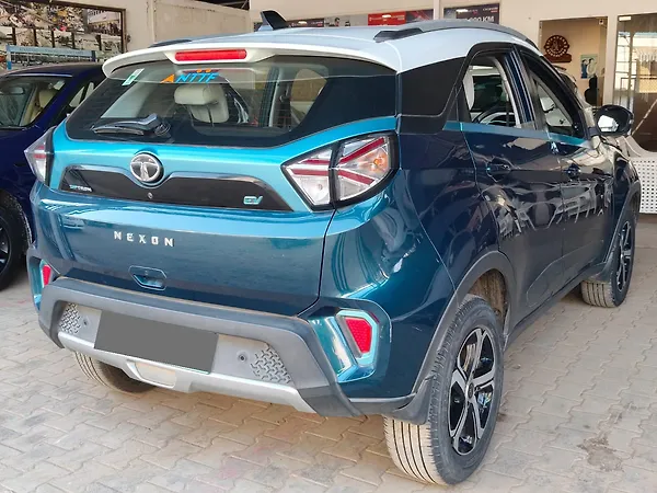Tata Nexon EV XZ Plus LUX - Photo 7