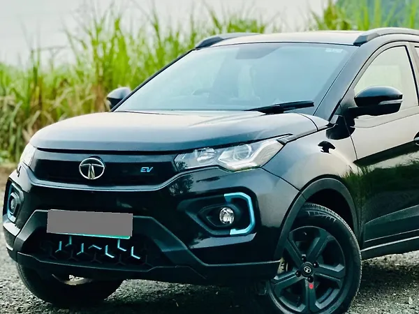 Tata Nexon EV XZ Plus LUX - Photo 7