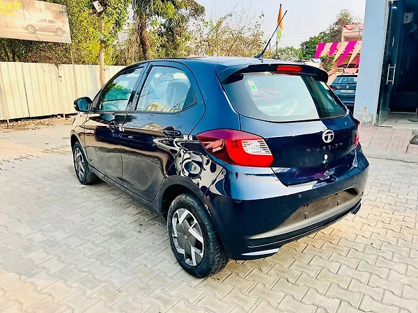 Tata Tiago EV XT 24.0 kWh - Photo 3