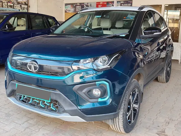 Tata Nexon EV XZ Plus LUX - Photo 4