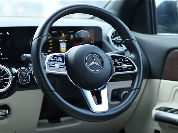 Mercedes-Benz EQA 250 Plus - Photo 5