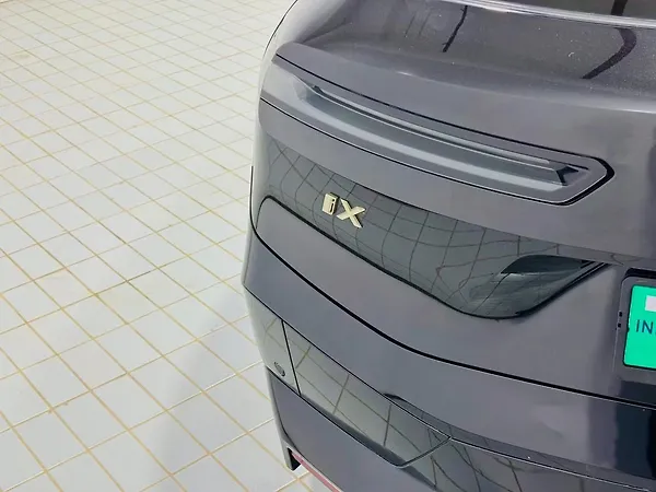 BMW iX xDrive 40 - Photo 7