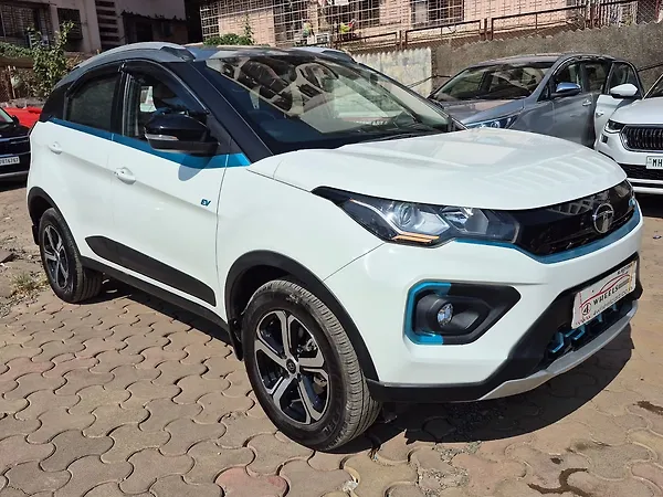Tata Nexon EV XZ Plus - Photo 3