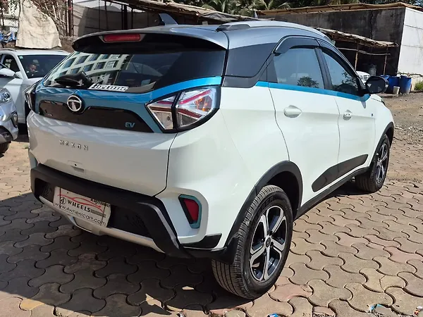 Tata Nexon EV XZ Plus - Photo 5