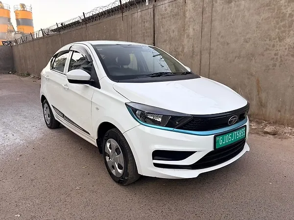 Tata Tiago EV XT Medium Range [2022-2025] - Photo 5