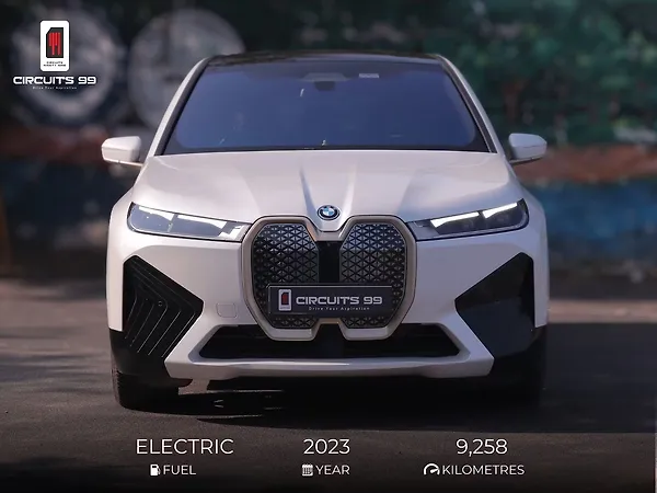 BMW iX xDrive 40 - Photo 8