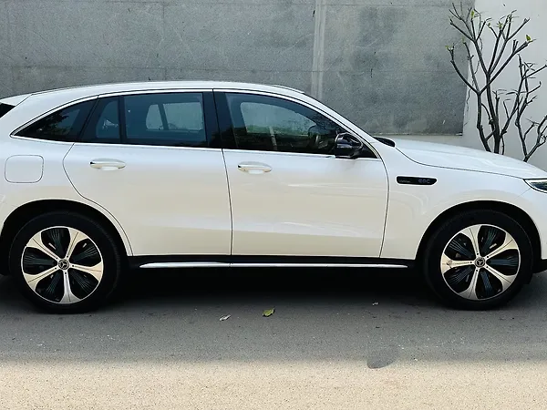 Mercedes-Benz EQC 400 4MATIC - Photo 4