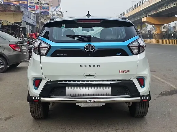Tata Nexon EV XZ Plus Lux 7.2 KW Fast Charger [2022-2023] - Photo 8