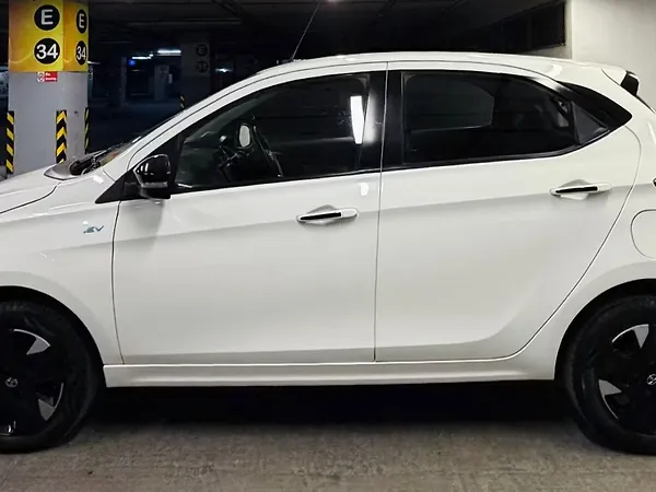 Tata Tiago EV XZ Plus Long Range [2022-2025] - Photo 4