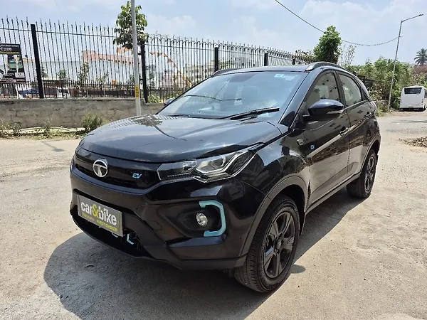 Tata Nexon EV XZ Plus Lux 7.2 KW Fast Charger [2022-2023] - Photo 4