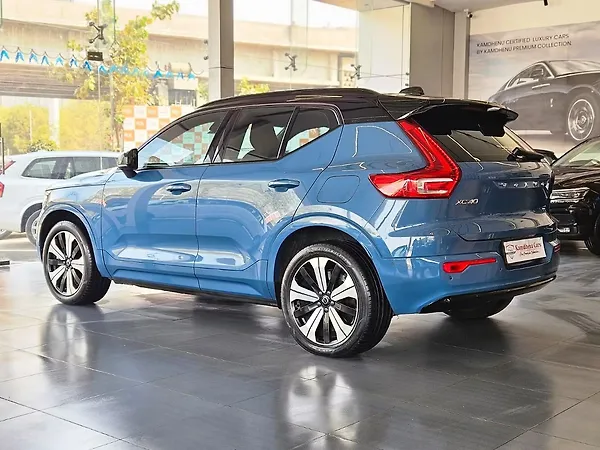 Volvo EX40 Ultimate AWD - Photo 4