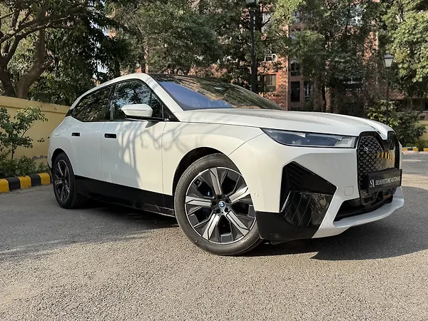 BMW iX xDrive 40 - Photo 4