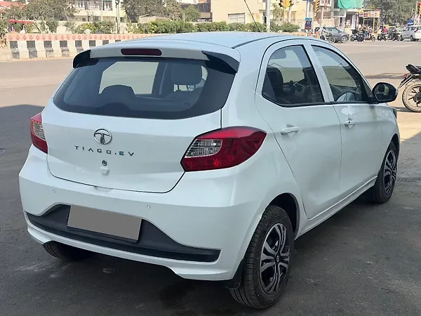 Tata Tiago EV XT Long Range [2022-2025] - Photo 7