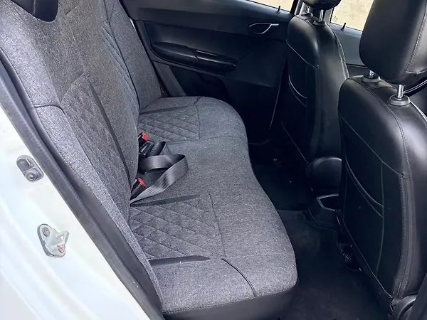 Tata Tiago EV XT Medium Range [2022-2025] - Photo 6