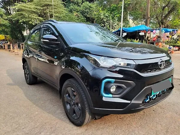 Tata Nexon EV XZ Plus LUX Dark Edition - Photo 3
