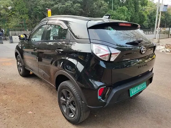 Tata Nexon EV XZ Plus LUX Dark Edition - Photo 7