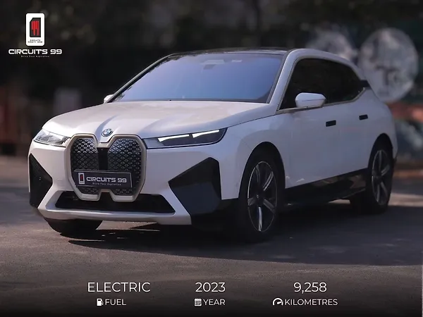 BMW iX xDrive 40 - Photo 7