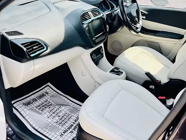 Tata Tiago EV XZ Plus Long Range [2022-2025] - Photo 8