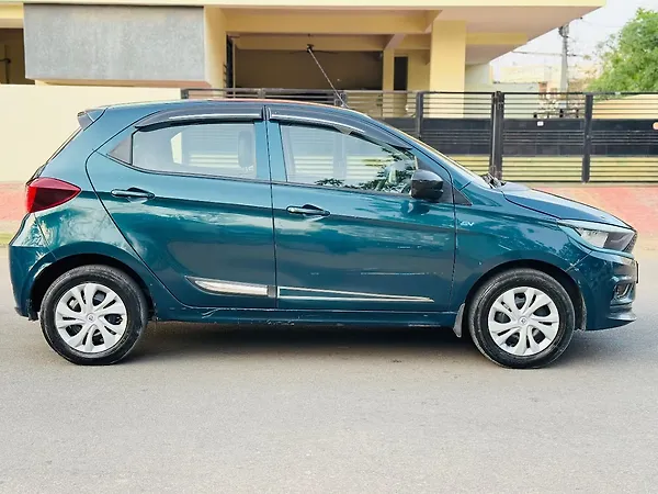 Tata Tiago EV XT Medium Range [2022-2025] - Photo 5