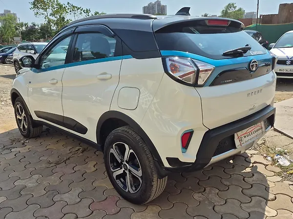 Tata Nexon EV XZ Plus - Photo 7