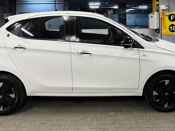 Tata Tiago EV XZ Plus Long Range [2022-2025] - Photo 3