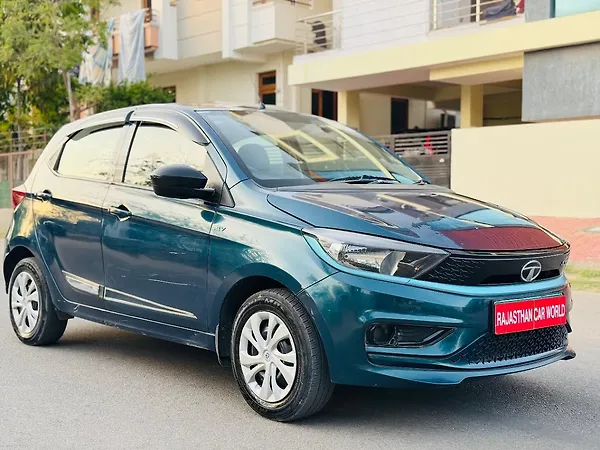 Tata Tiago EV XT Medium Range [2022-2025] - Photo 3