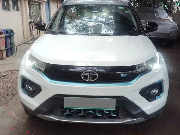 Tata Nexon EV XZ Plus LUX - Photo 2