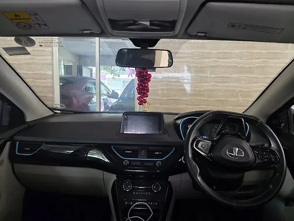 Tata Nexon EV XZ Plus - Photo 4