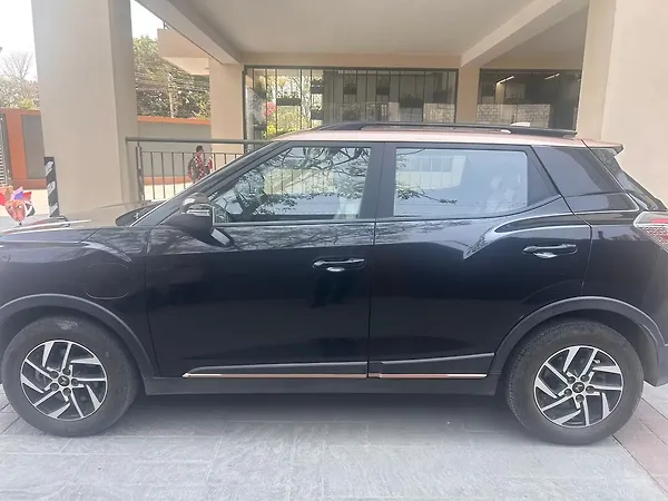 Mahindra XUV400 EL 39.4 KWH Dual Tone - Photo 4