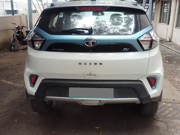 Tata Nexon EV XZ Plus LUX - Photo 4