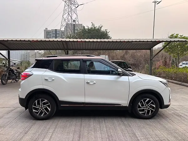 Mahindra XUV400 EL 39.4 KWH Dual Tone - Photo 7