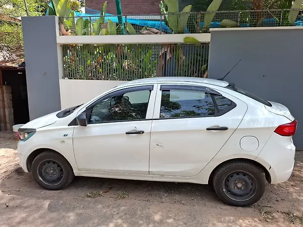 Tata Tiago EV XZ Plus Tech LUX Long Range Fast Charger [2022-2025] - Photo 8