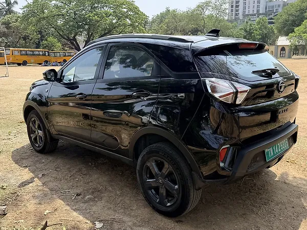 Tata Nexon EV XZ Plus LUX Dark Edition - Photo 3