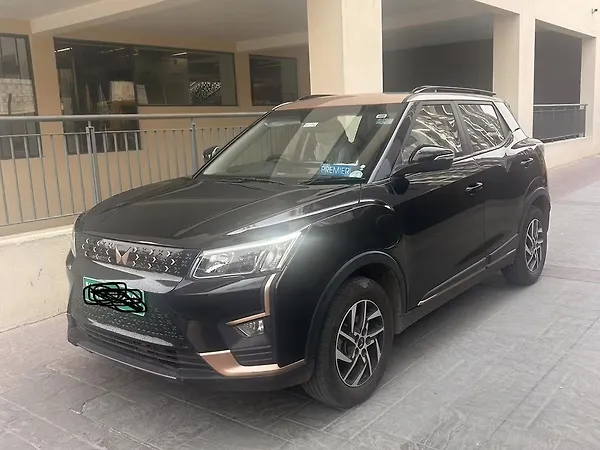 Mahindra XUV400 EL 39.4 KWH Dual Tone - Photo 7