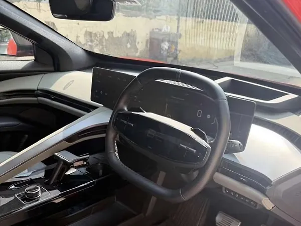 Mahindra Be 6 Pack Three 79.0 kWh 11.2kW Charger - Photo 5