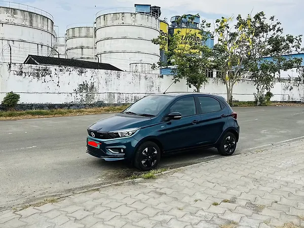 Tata Tiago EV XZ Plus Long Range [2022-2025] - Photo 3
