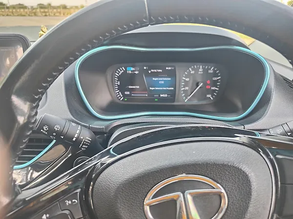 Tata Nexon EV XZ Plus - Photo 6