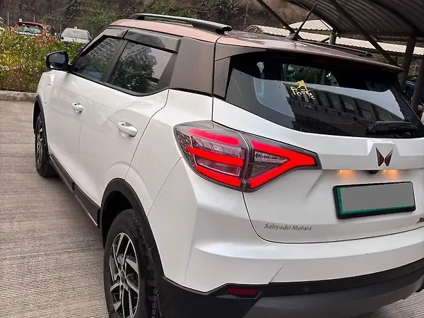Mahindra XUV400 EL 39.4 KWH Dual Tone - Photo 4